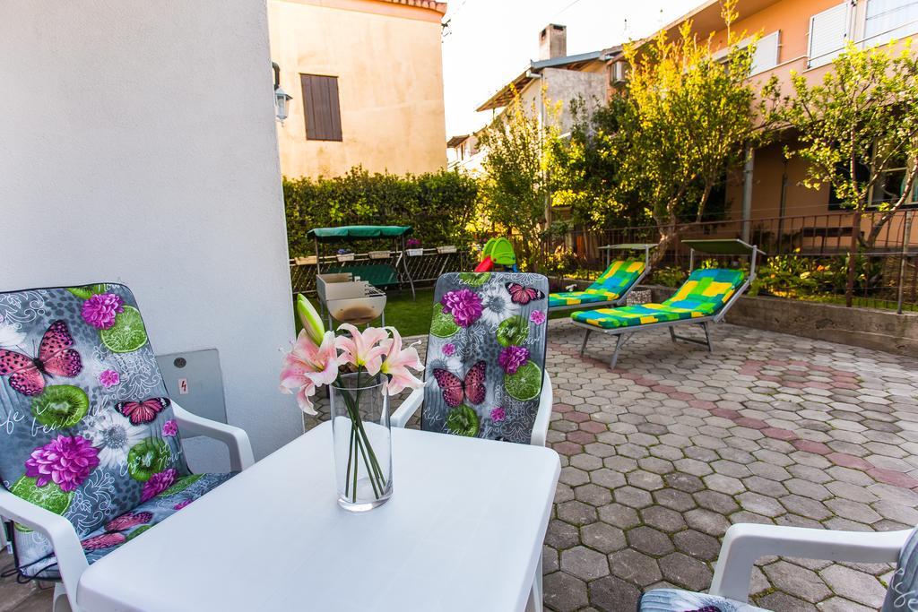 Apartman Nikolic 2 Kaštela Exterior foto